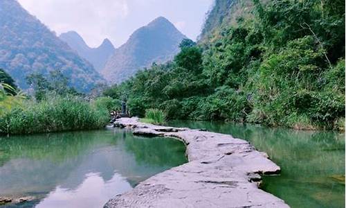 贵州荔波旅游攻略景点必去_贵州荔波旅游攻略哪里实惠些